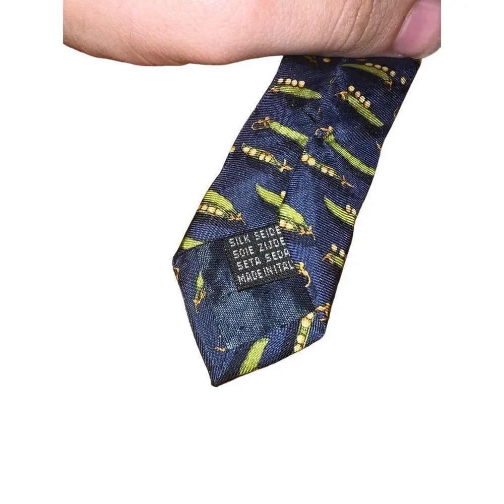 Joseph Lyman for Bloomingdales Pea Pod Handmade in Italy Necktie